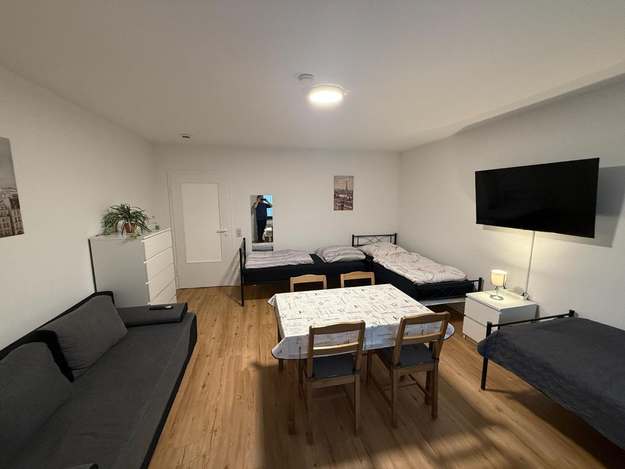 Big, Cosy And Central Apartment 卡尔斯鲁厄 外观 照片